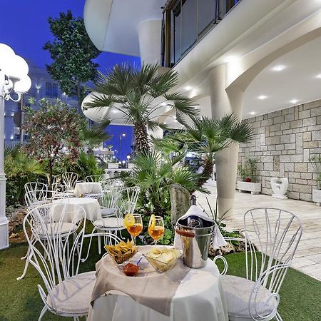 Ariminum Hotel Rimini Exteriör bild
