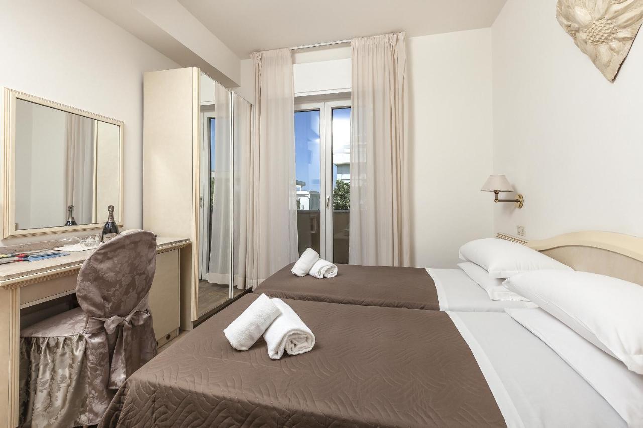 Ariminum Hotel Rimini Exteriör bild