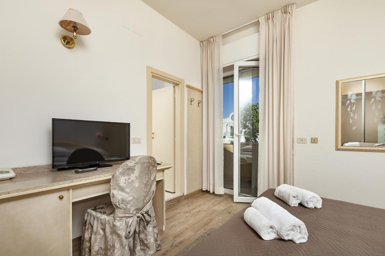 Ariminum Hotel Rimini Exteriör bild